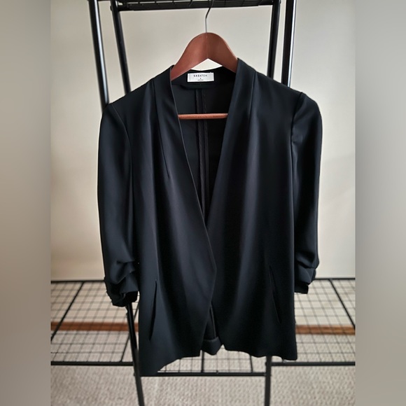 Aritzia Babaton Power Hip Blazer Size 2 - Picture 3 of 6